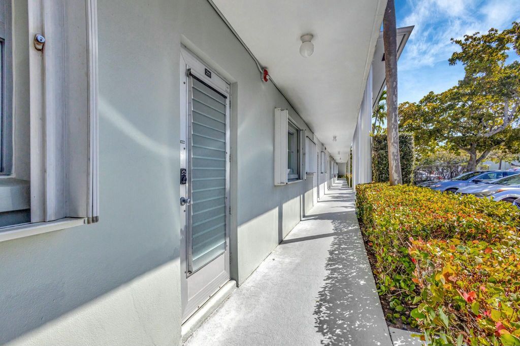 Photo of 2320 SW 22nd Avenue #211, Delray Beach, FL 33445 (MLS # R11068146)