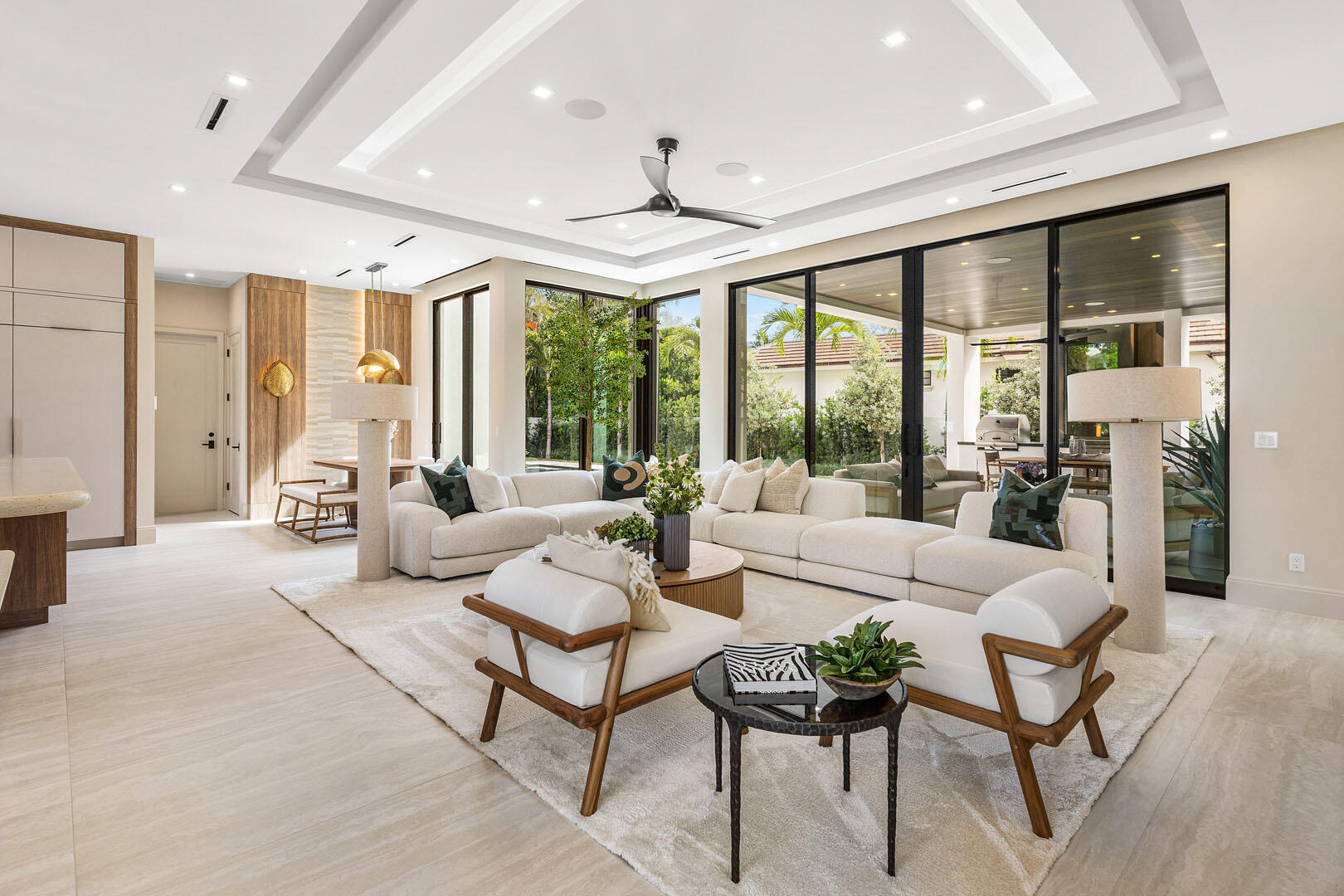 ROYAL PALM YACHT & COUNTRY CLUB - Residential
