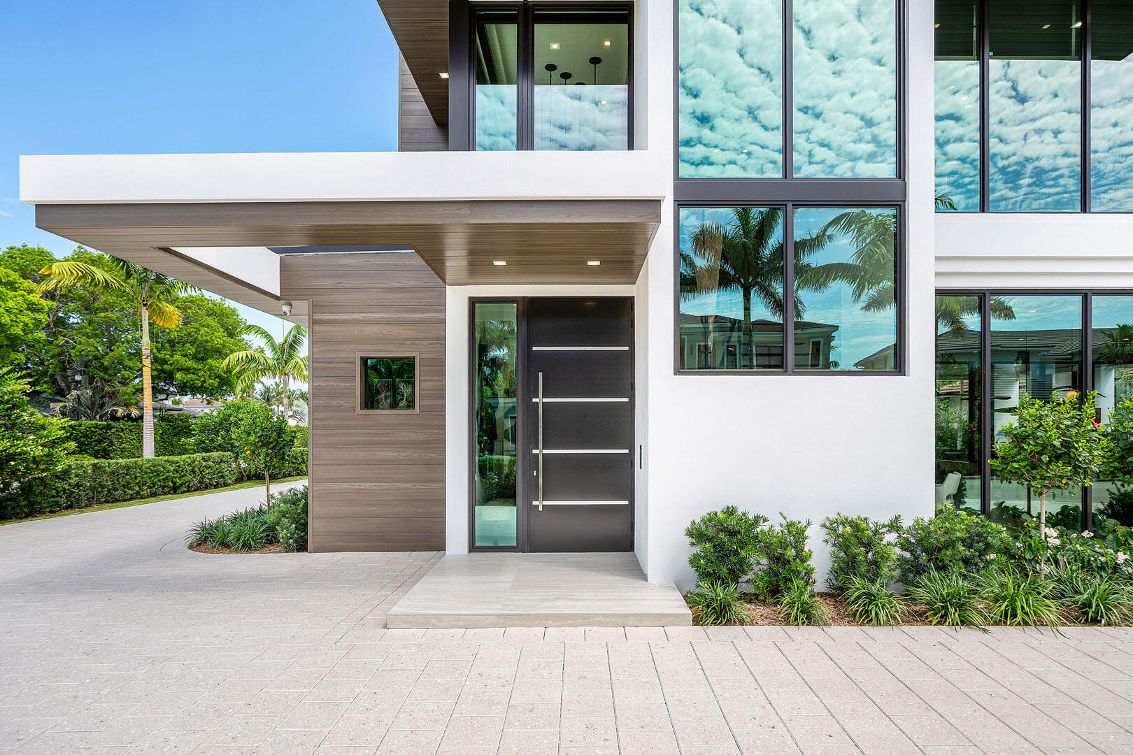 ROYAL PALM YACHT & COUNTRY CLUB - Residential