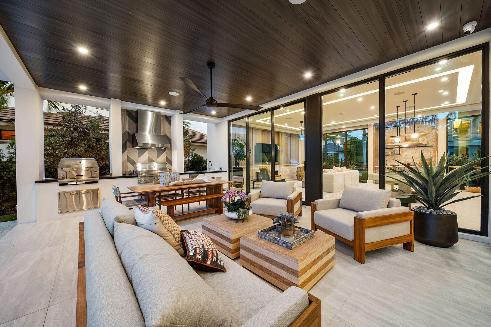 ROYAL PALM YACHT & COUNTRY CLUB - Residential
