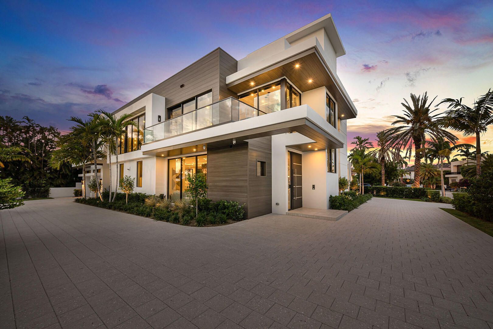 ROYAL PALM YACHT & COUNTRY CLUB - Residential