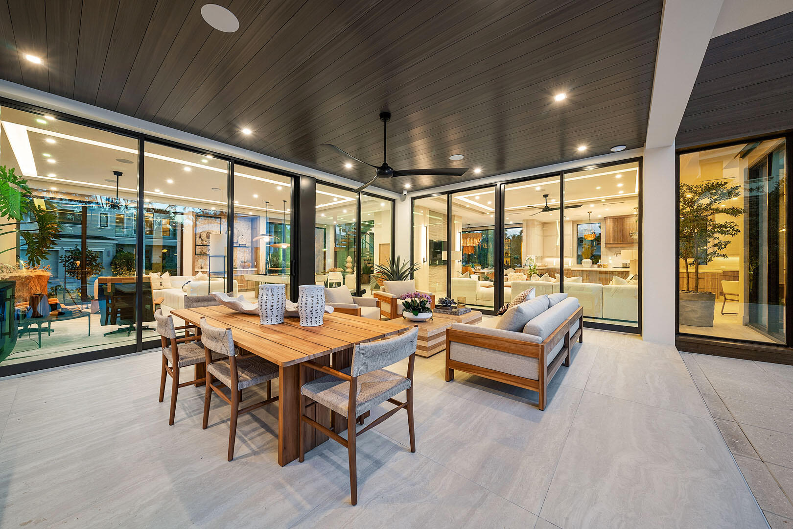 ROYAL PALM YACHT & COUNTRY CLUB - Residential