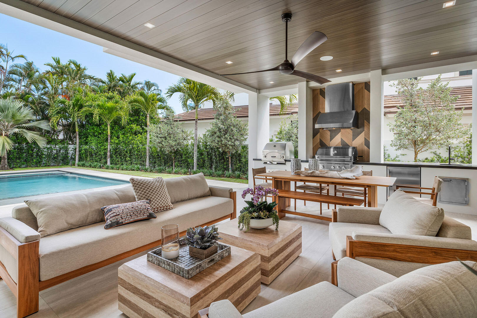 ROYAL PALM YACHT & COUNTRY CLUB - Residential