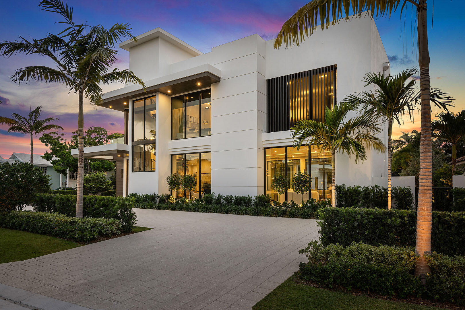 ROYAL PALM YACHT & COUNTRY CLUB - Residential