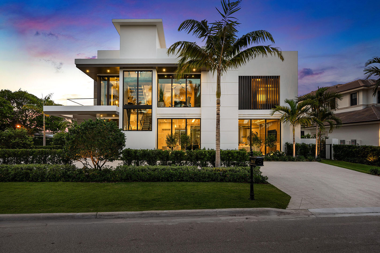 ROYAL PALM YACHT & COUNTRY CLUB - Residential