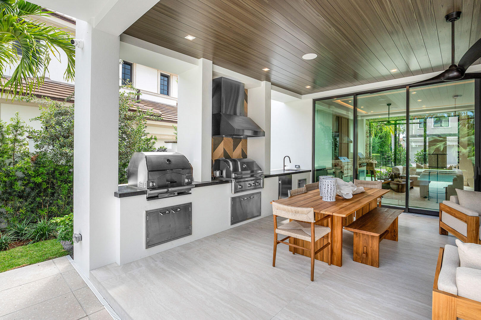 ROYAL PALM YACHT & COUNTRY CLUB - Residential