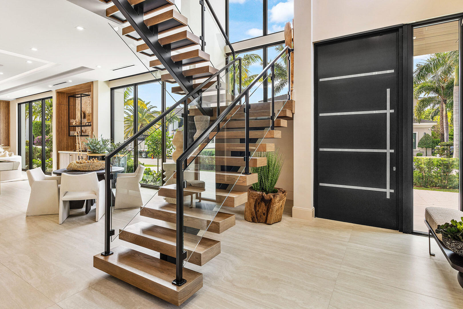 ROYAL PALM YACHT & COUNTRY CLUB - Residential
