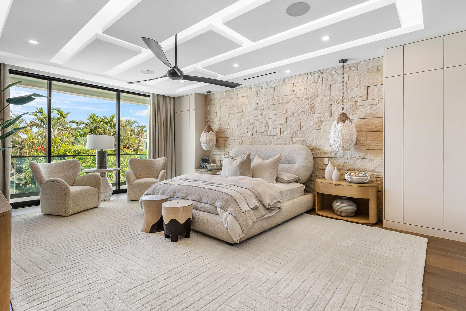 ROYAL PALM YACHT & COUNTRY CLUB - Residential