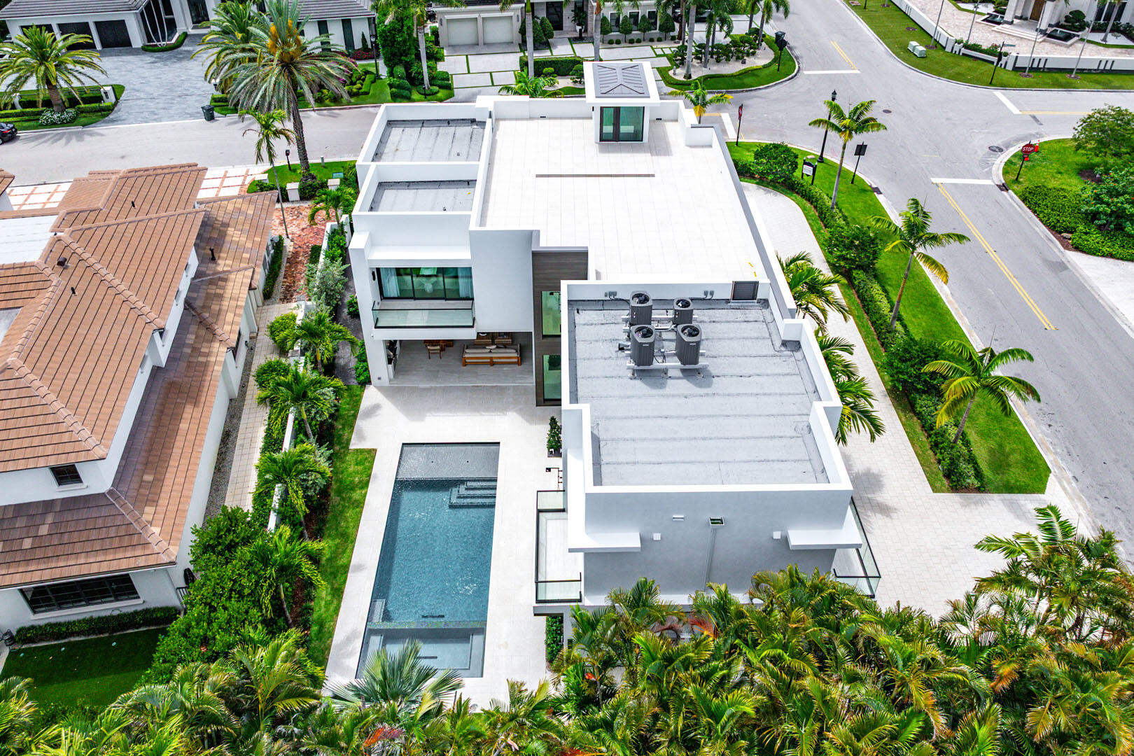 ROYAL PALM YACHT & COUNTRY CLUB - Residential