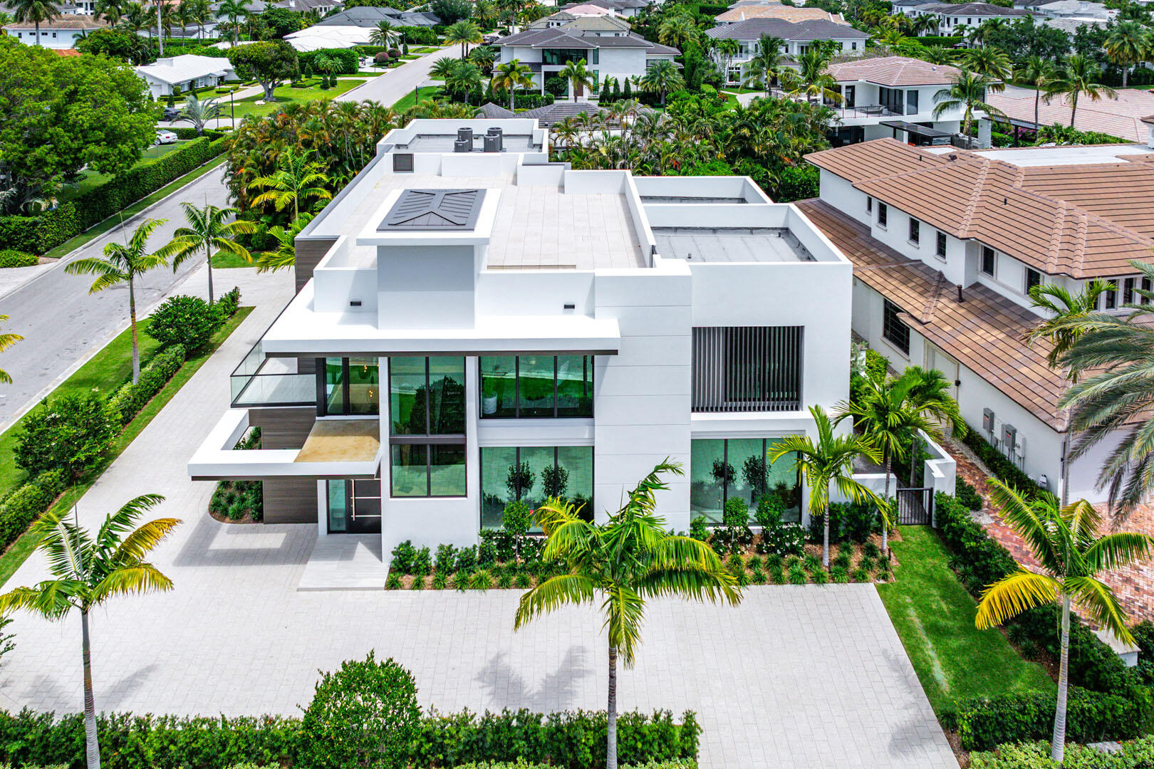 ROYAL PALM YACHT & COUNTRY CLUB - Residential