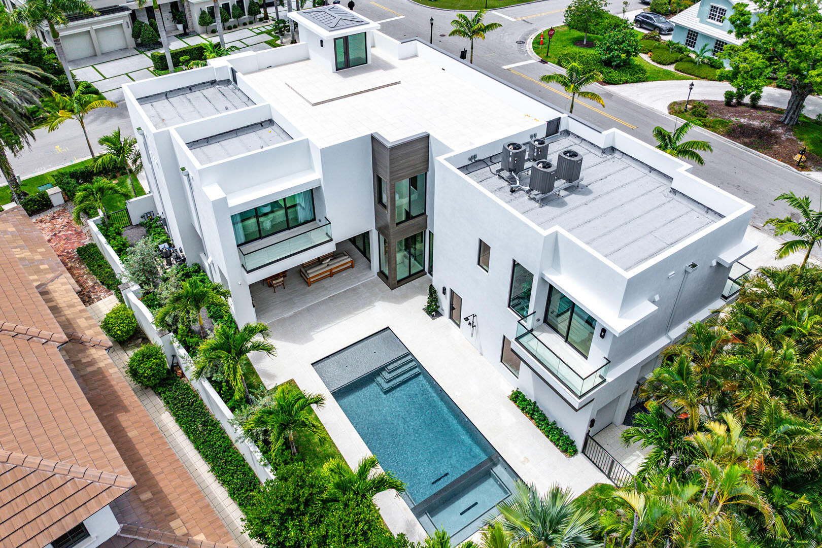 ROYAL PALM YACHT & COUNTRY CLUB - Residential