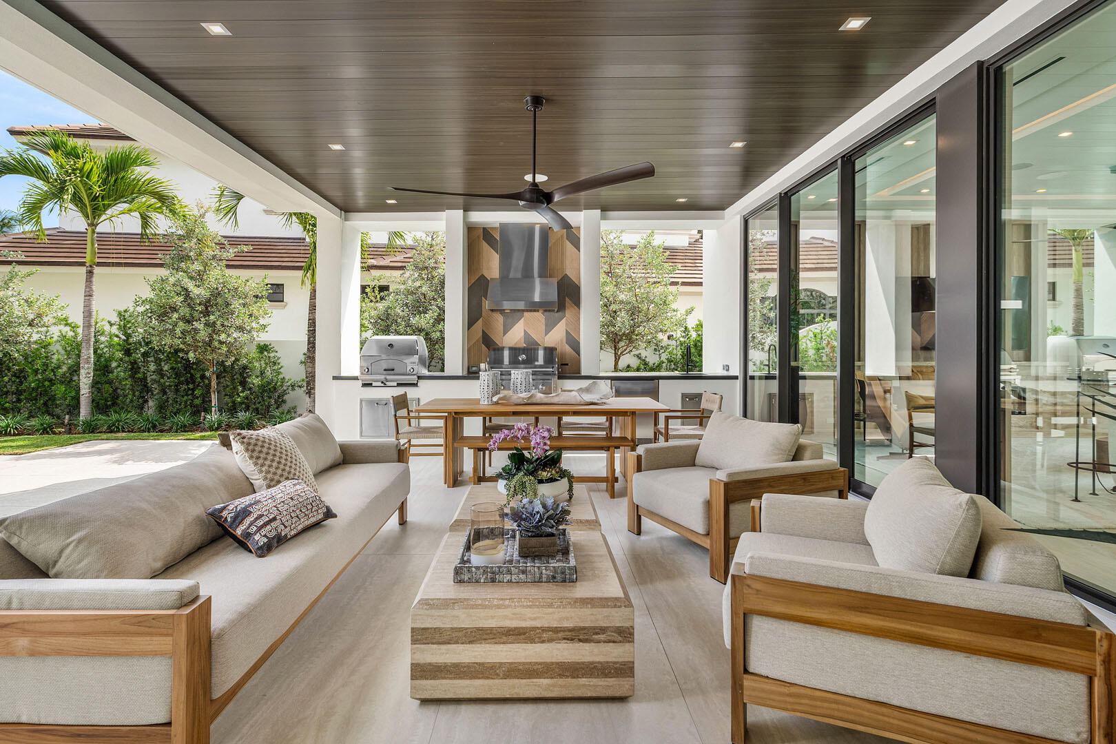 ROYAL PALM YACHT & COUNTRY CLUB - Residential