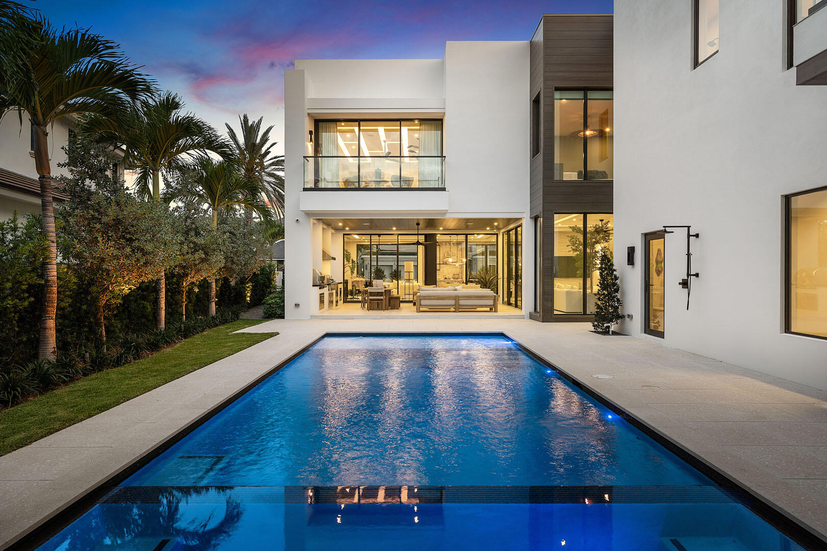 ROYAL PALM YACHT & COUNTRY CLUB - Residential