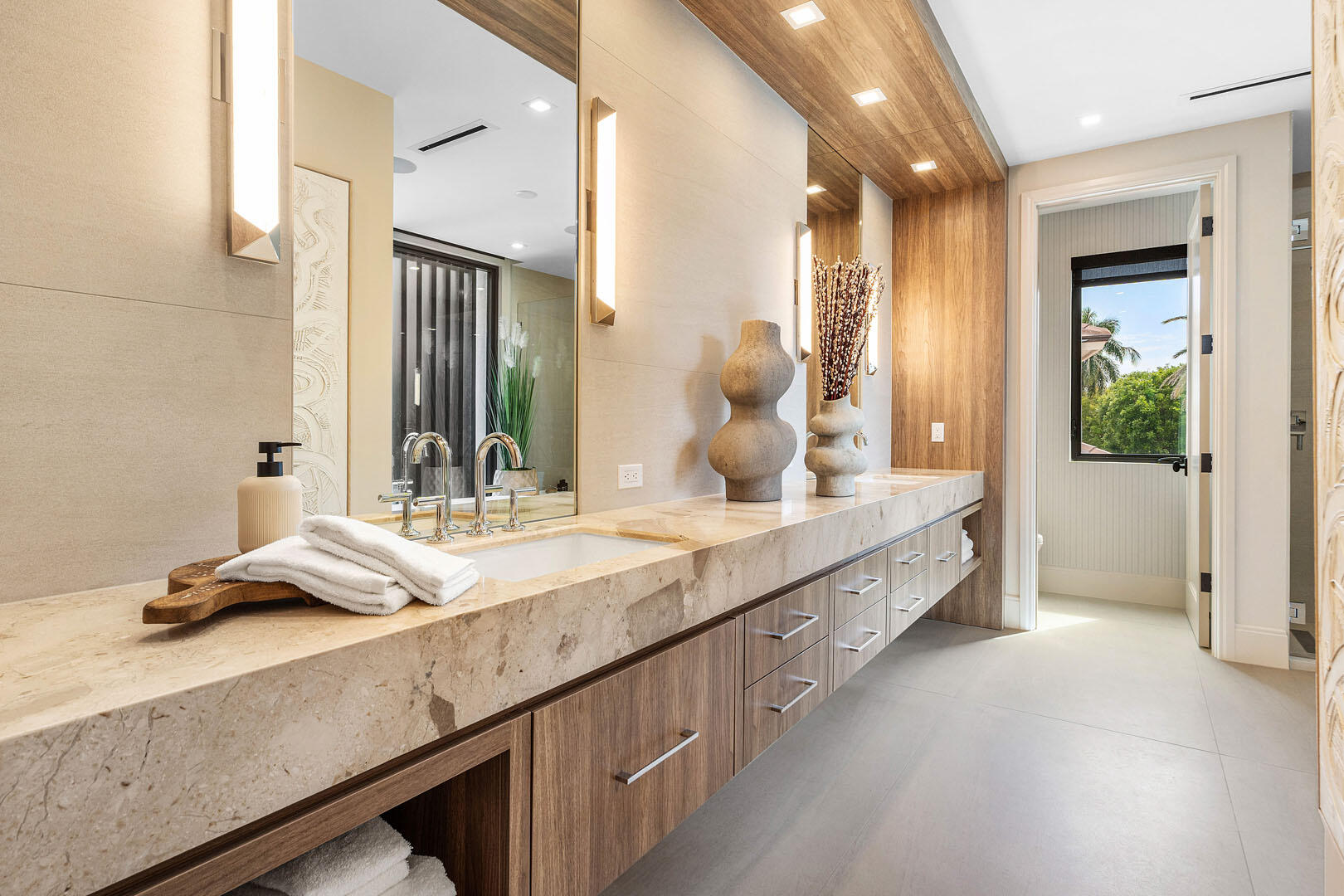 ROYAL PALM YACHT & COUNTRY CLUB - Residential