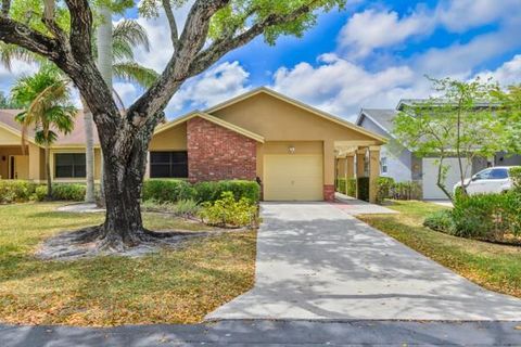 2433 Fiddleleaf Ave Coconut Creek FL 33063