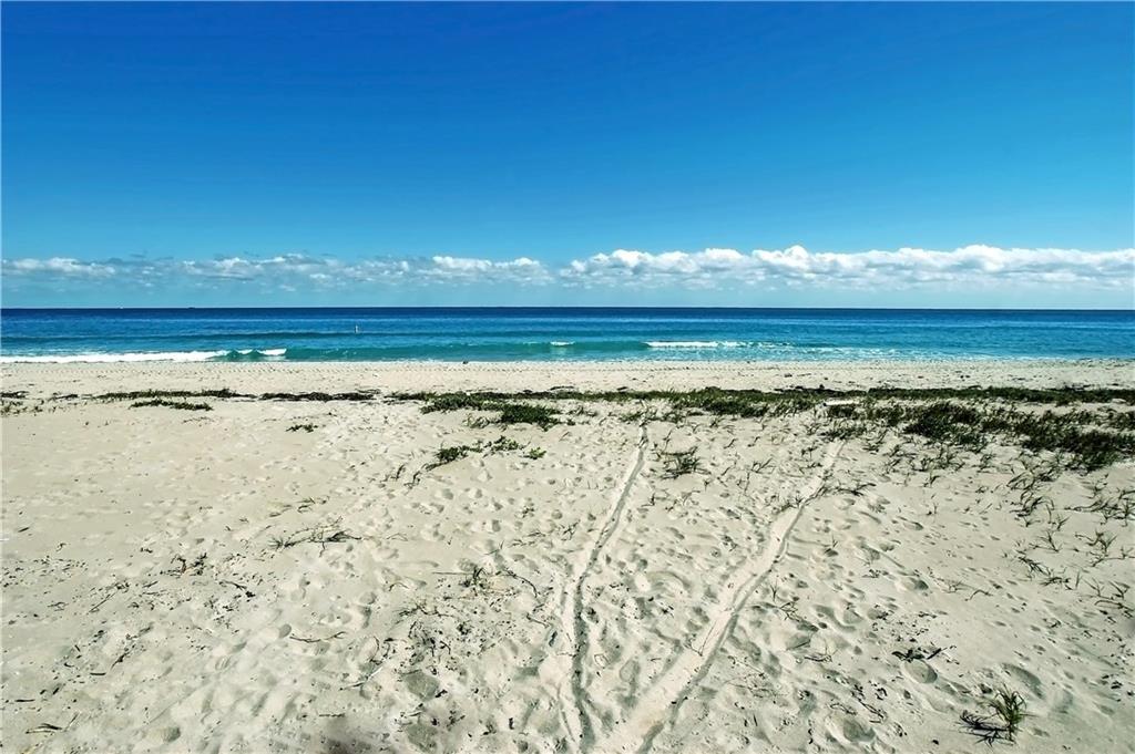 HILLSBORO MILE - Land