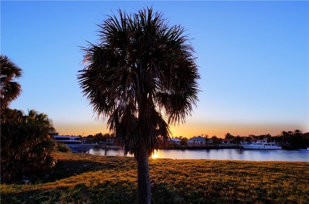 HILLSBORO MILE - Land