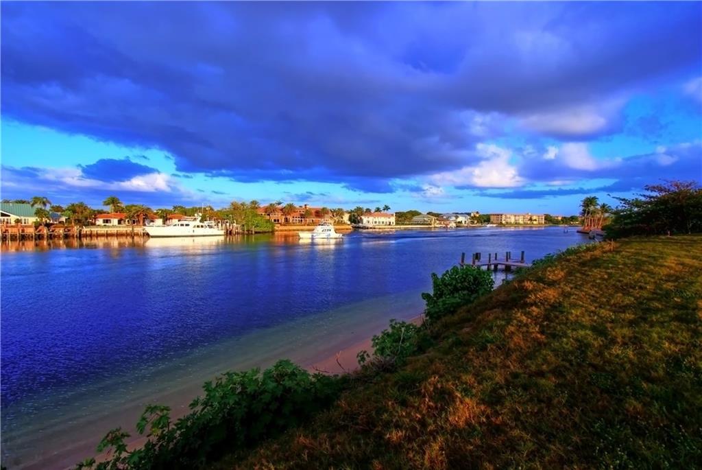 HILLSBORO MILE - Land