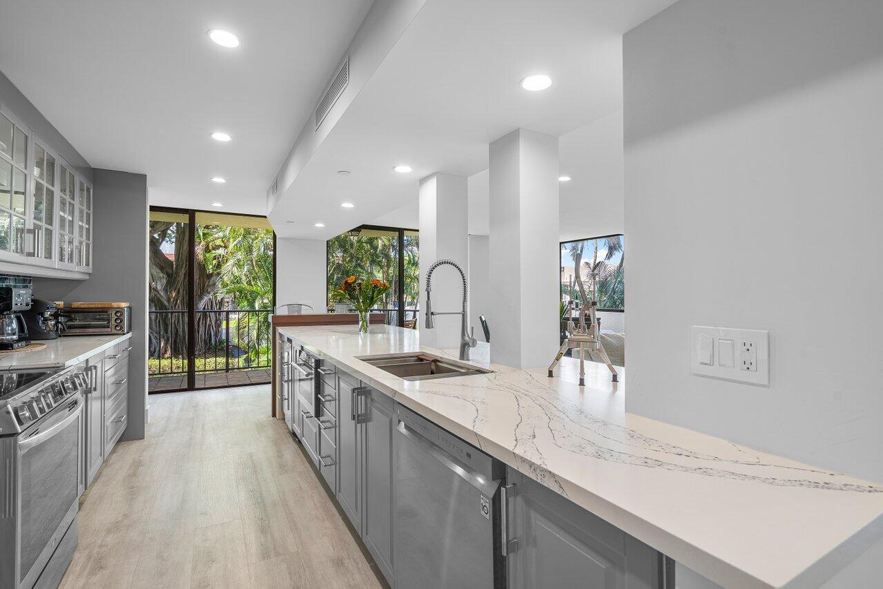 859 Jeffery 2020 Street 2020