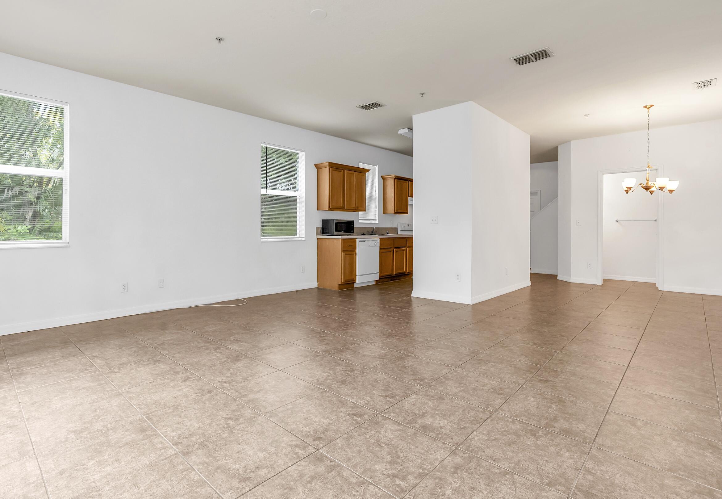 PIPERS CAY CONDO - Residential