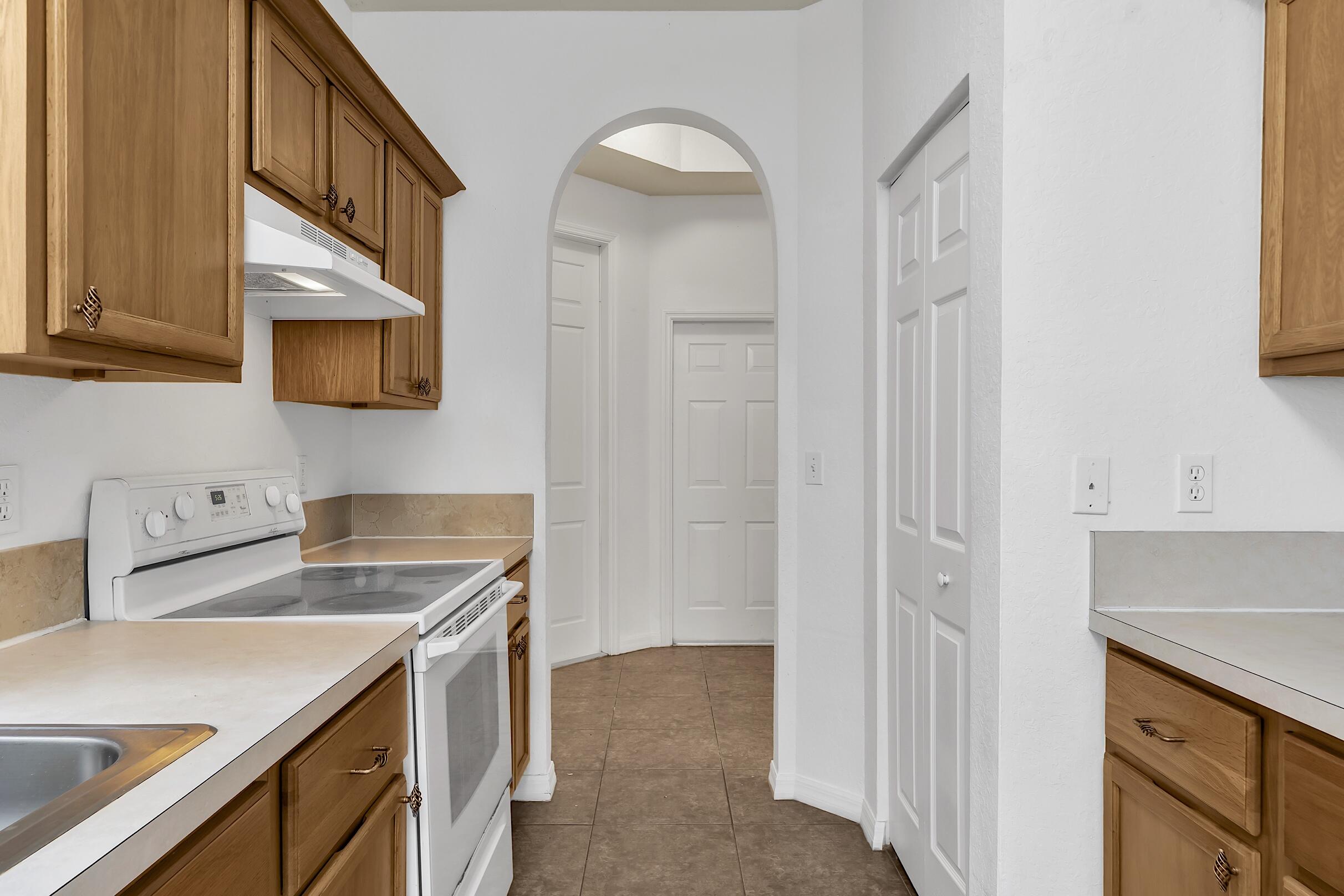 PIPERS CAY CONDO - Residential