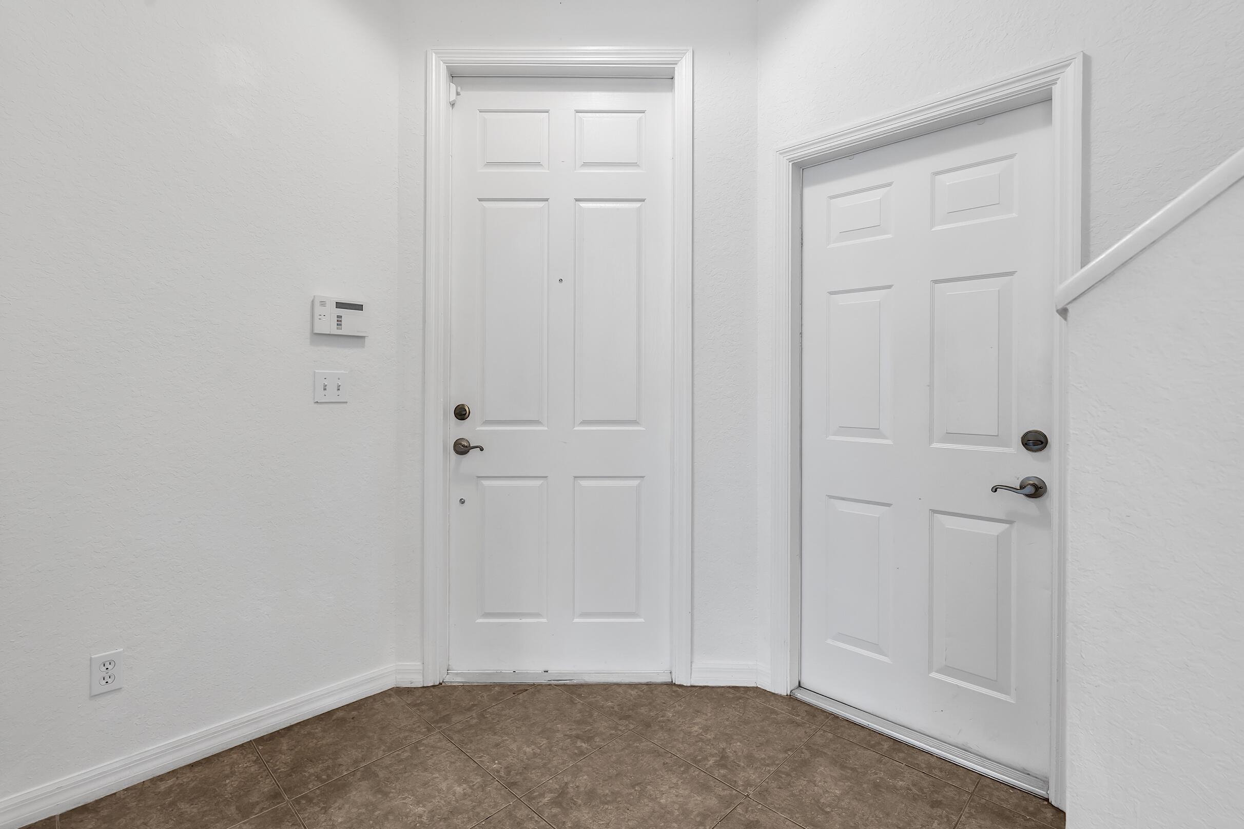 PIPERS CAY CONDO - Residential