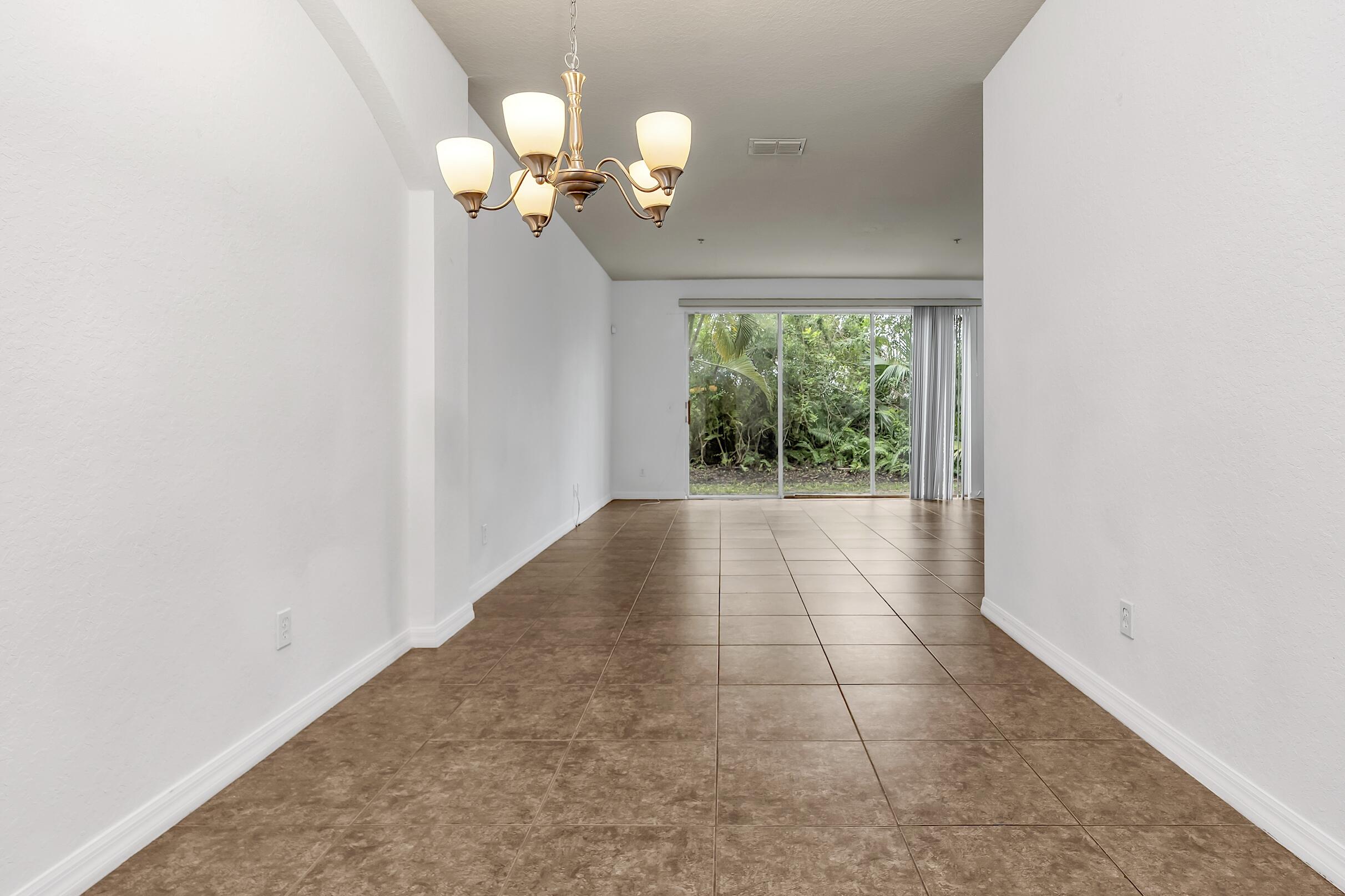 PIPERS CAY CONDO - Residential