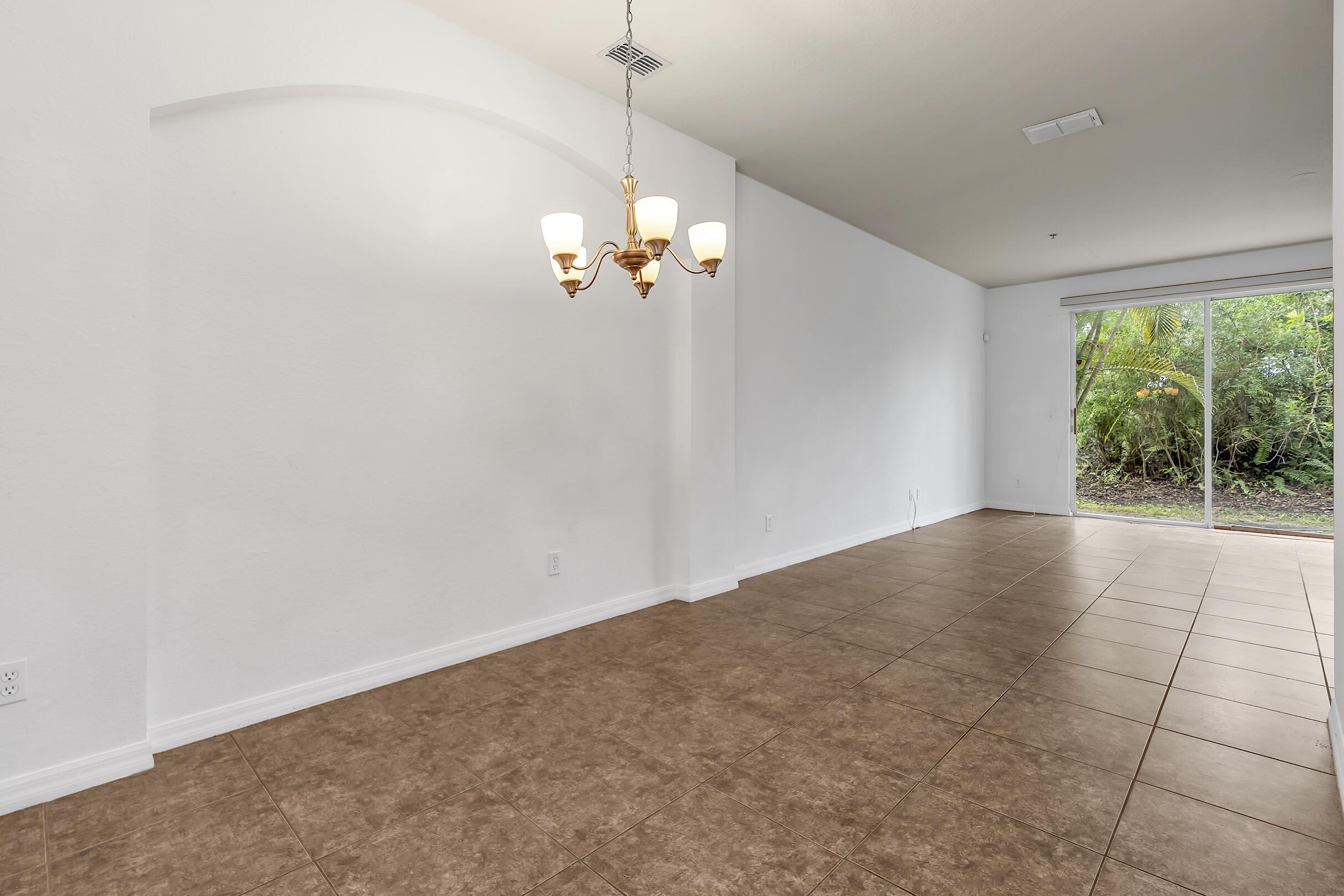 PIPERS CAY CONDO - Residential