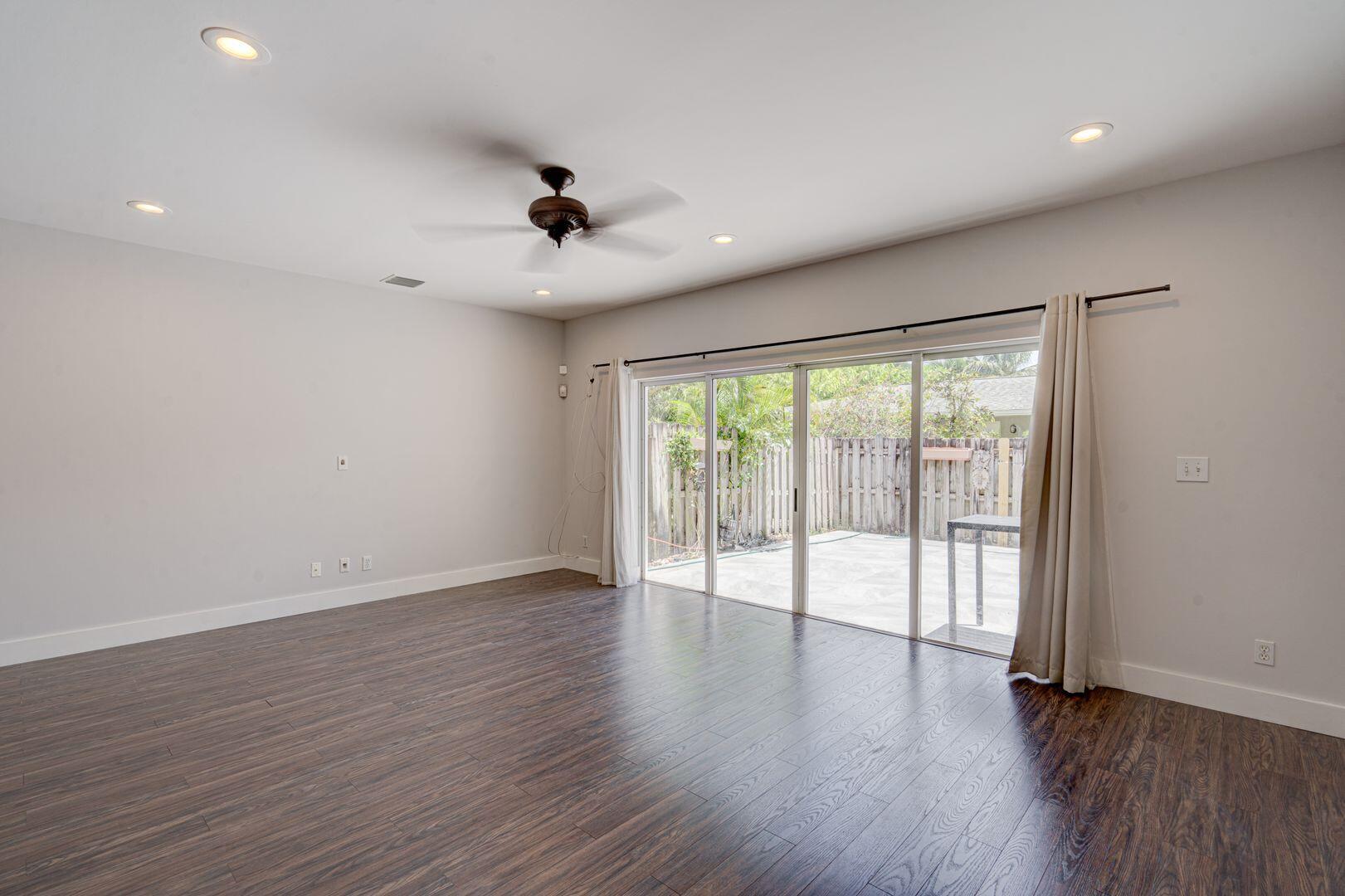 FT LAUDERDALE LAND & DEV - Residential Lease