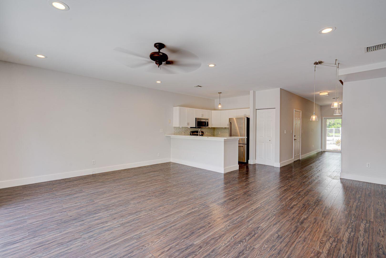 FT LAUDERDALE LAND & DEV - Residential Lease