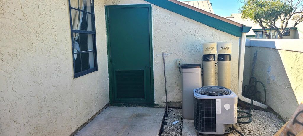 Photo of 512 SW Sara Boulevard #512, Port Saint Lucie, FL 34953 (MLS # R11047062)