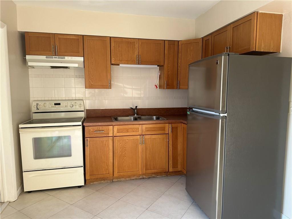 Coral Heights 22-4 B - Residential Lease