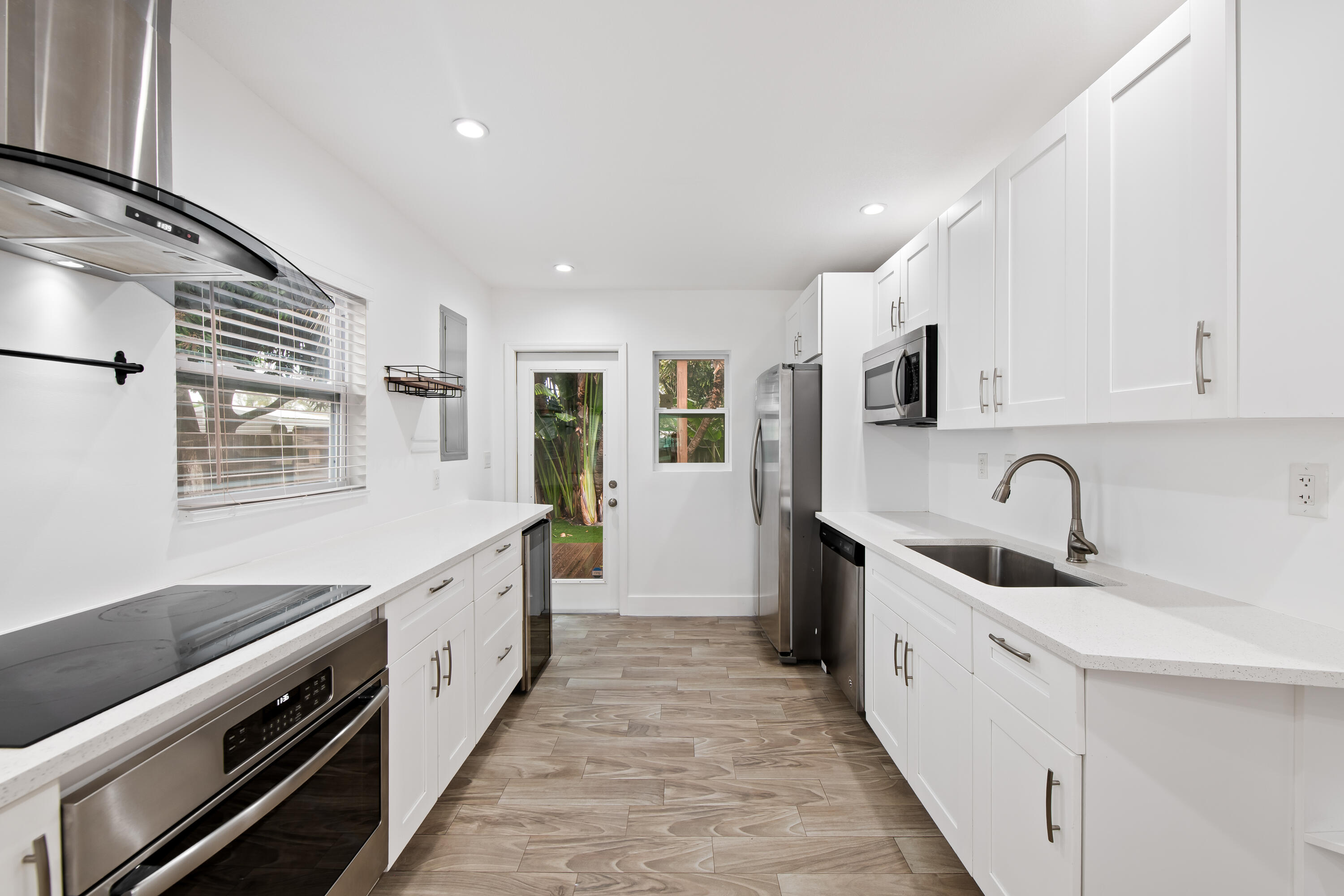 ST JAMES PARK DELMAR - Residential Lease