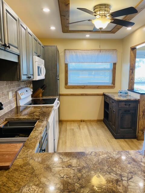 COLONNADES CONDOMINIUM NO - Residential