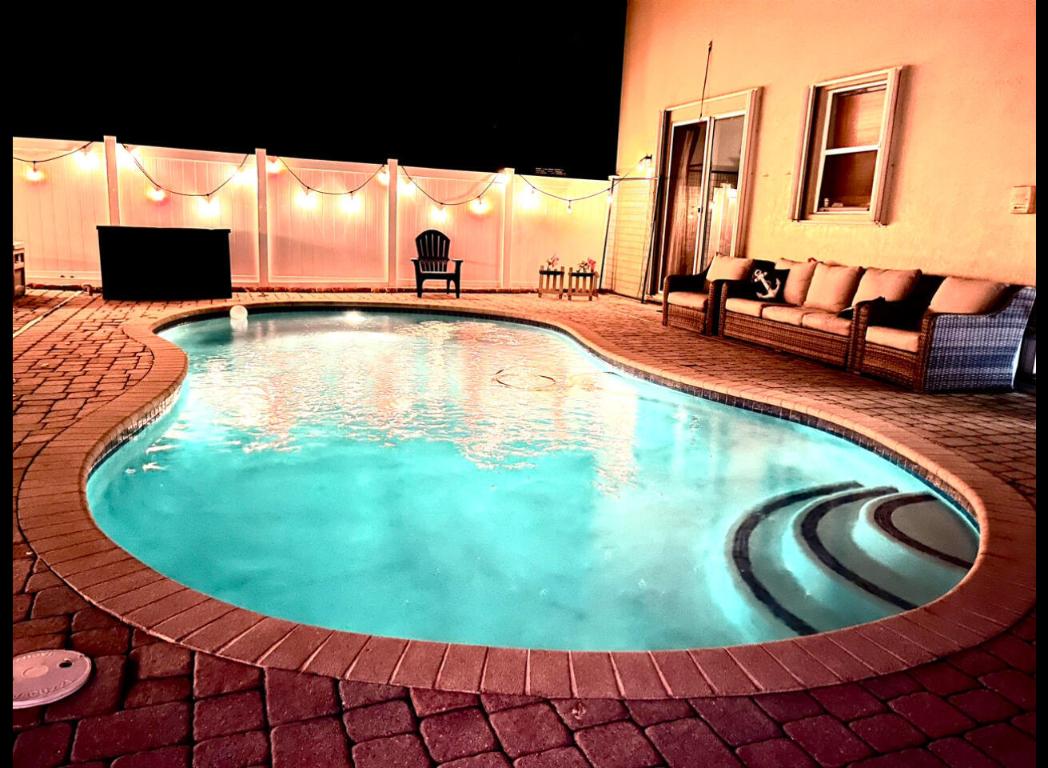 5012 Victoria Circle