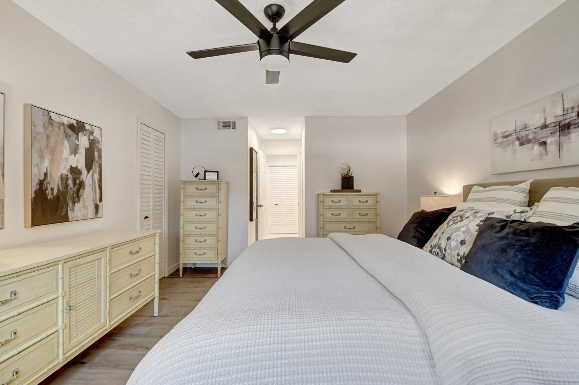 COLONIAL CLUB CONDO SEC 2 - Residential