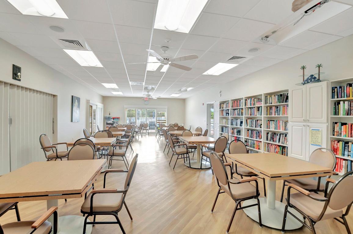 COLONIAL CLUB CONDO SEC 2 - Residential