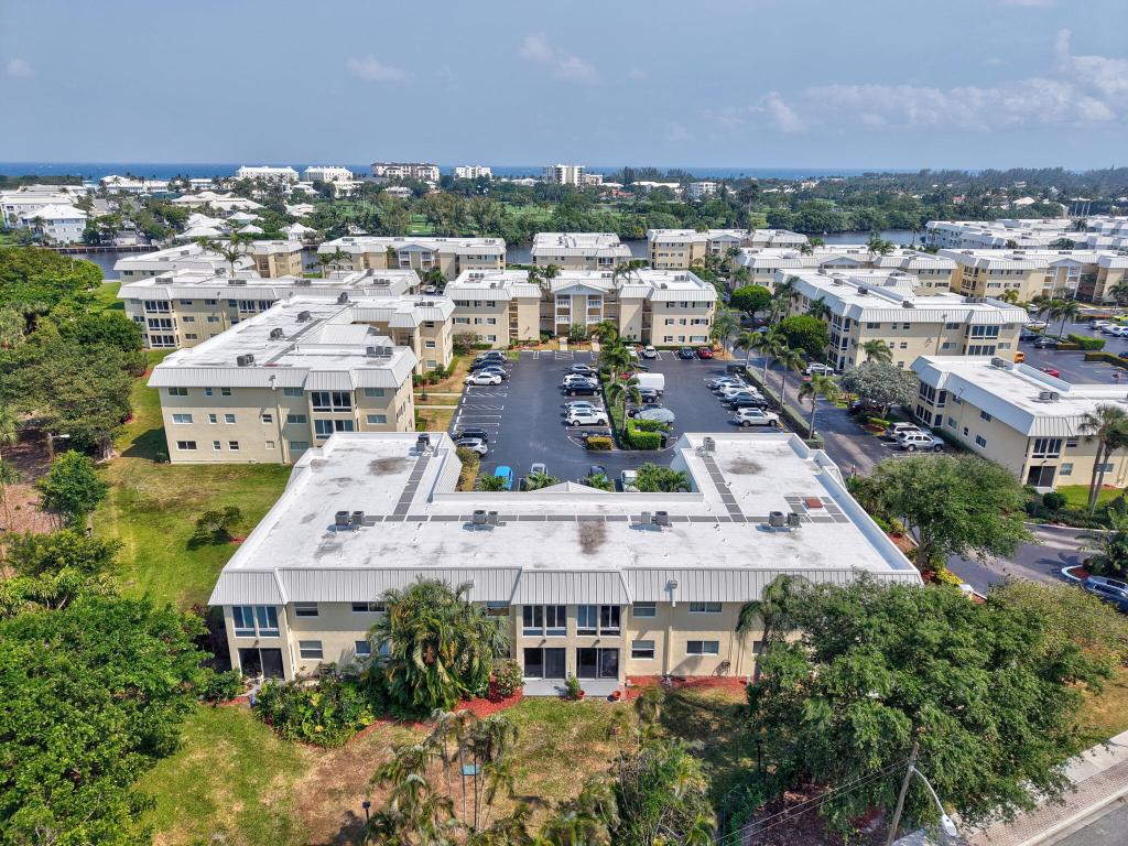 COLONIAL CLUB CONDO SEC 2 - Residential
