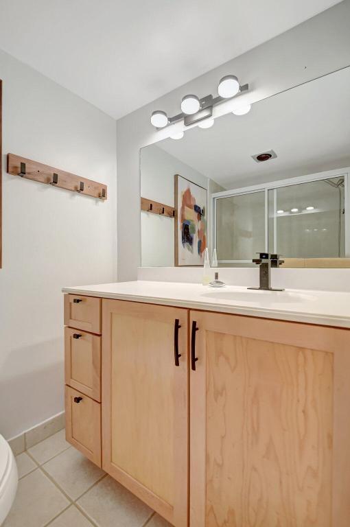 COLONIAL CLUB CONDO SEC 2 - Residential