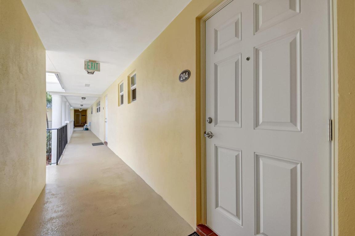 COLONIAL CLUB CONDO SEC 2 - Residential