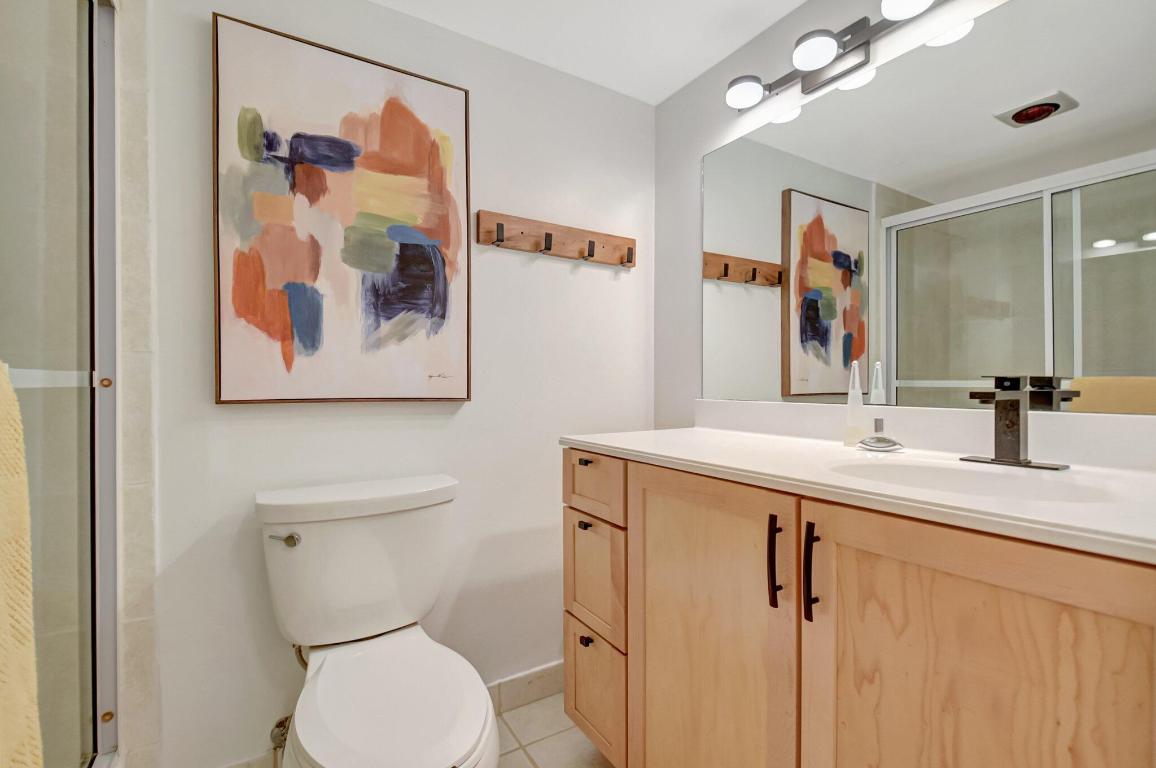 COLONIAL CLUB CONDO SEC 2 - Residential