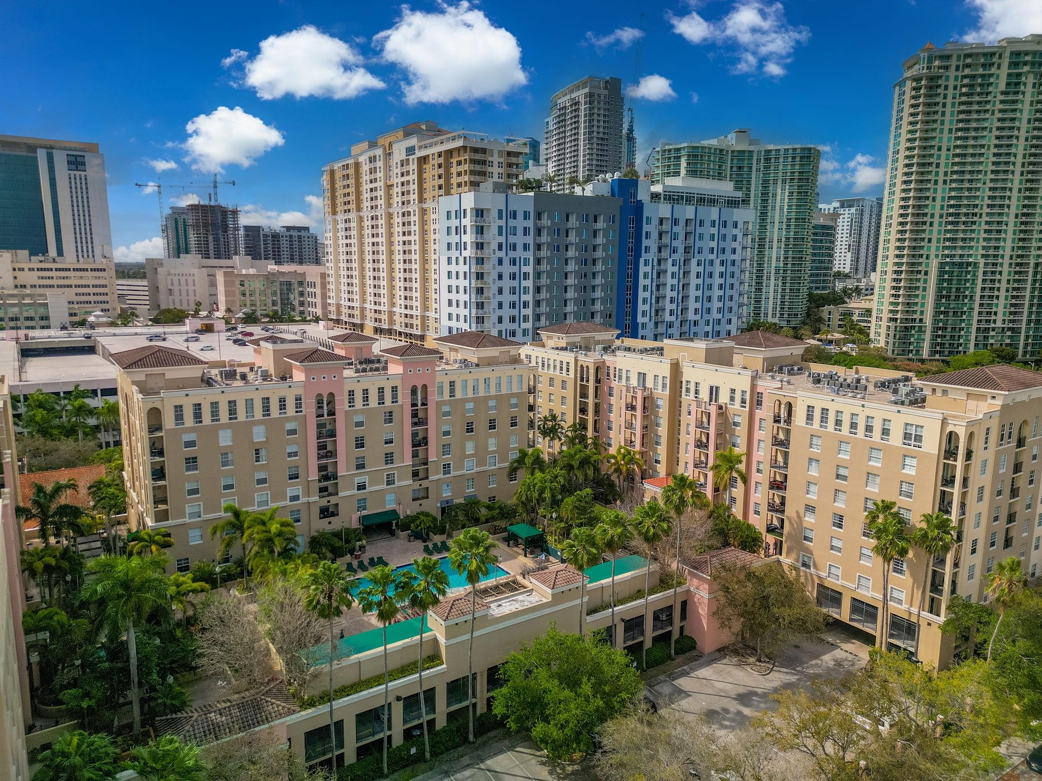 LAS OLAS BY THE RIVER - Residential
