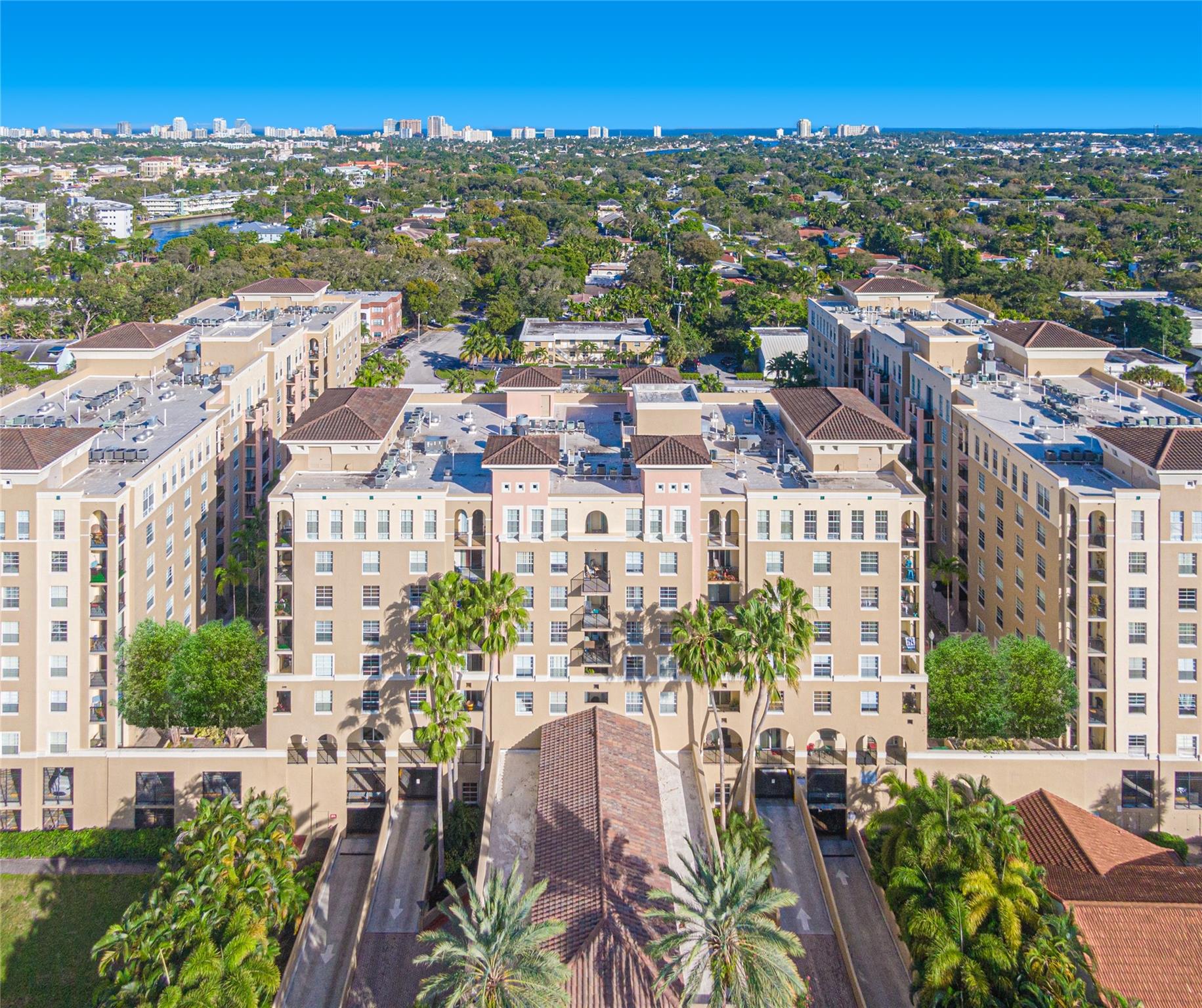 LAS OLAS BY THE RIVER - Residential