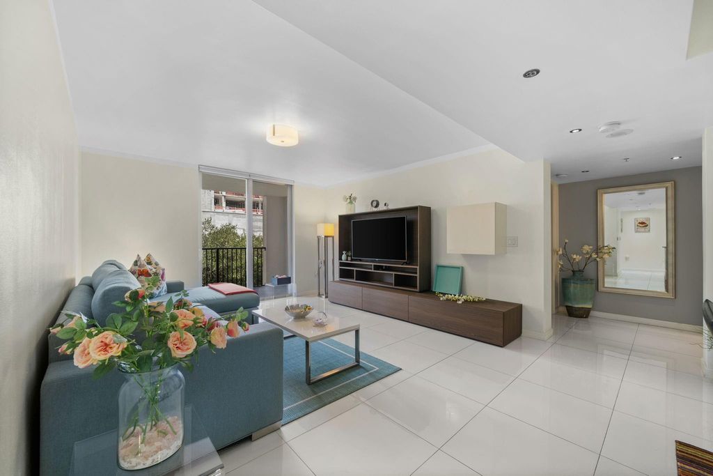 Photo of 520 SE 5th Ave #2406, Fort Lauderdale, FL 33301 (MLS # F10532086)