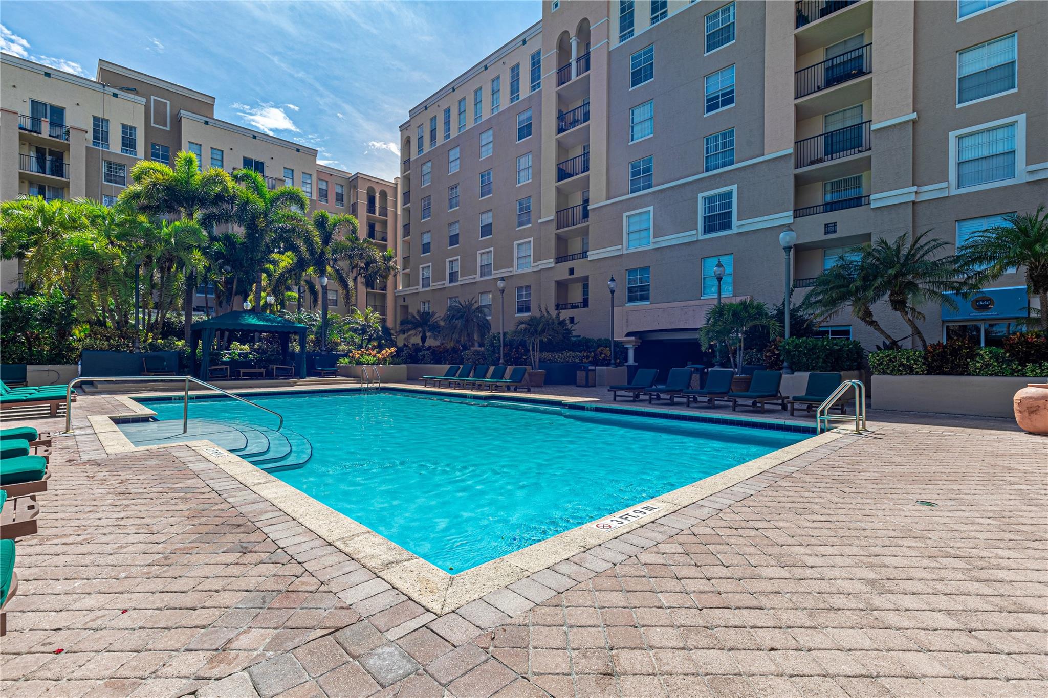 LAS OLAS BY THE RIVER - Residential