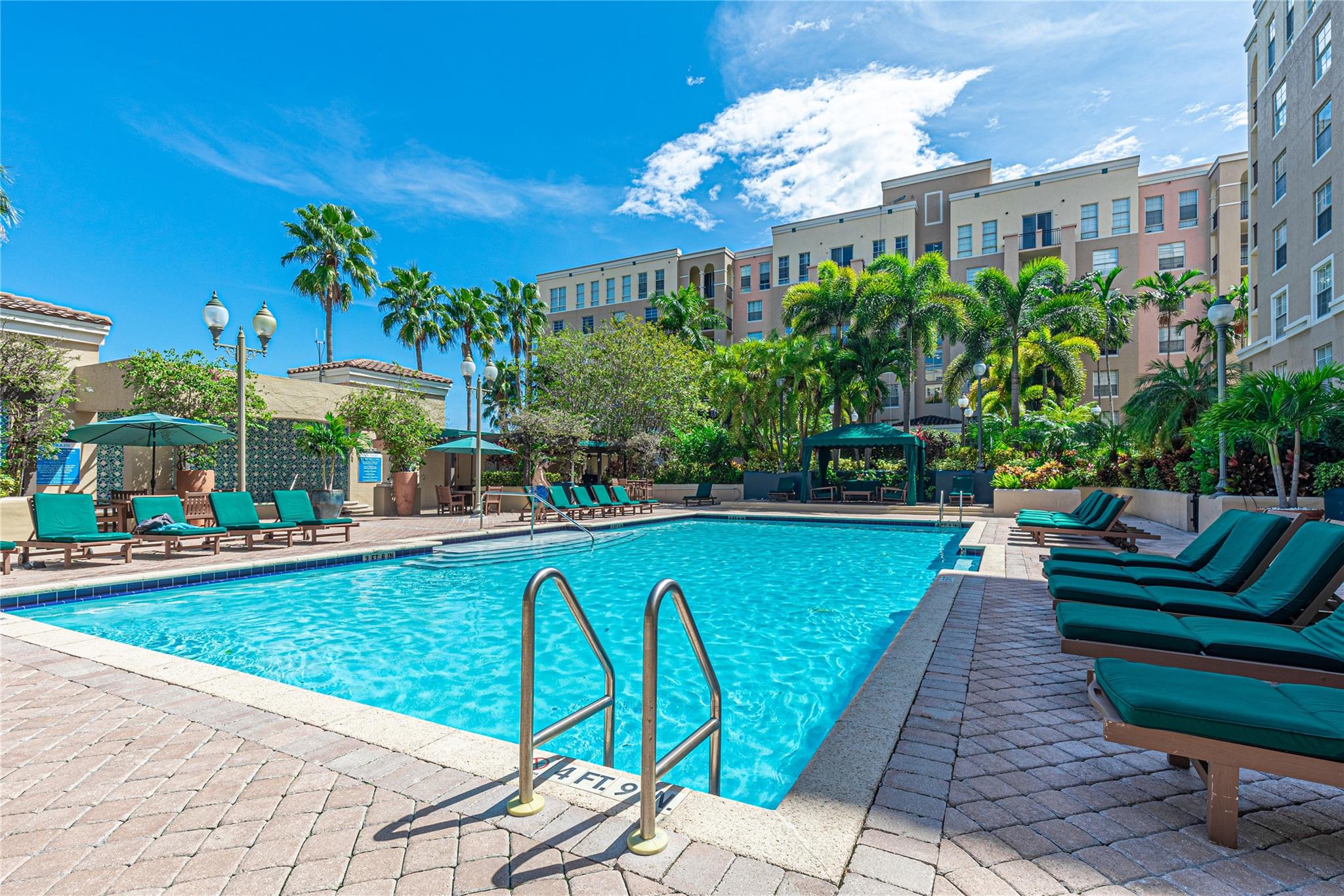 LAS OLAS BY THE RIVER - Residential