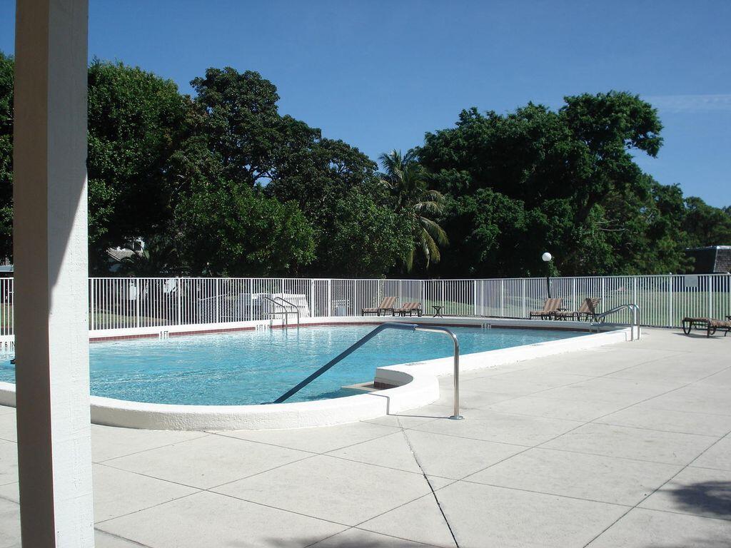 OAKWOOD LAKES CONDO - Residential Lease