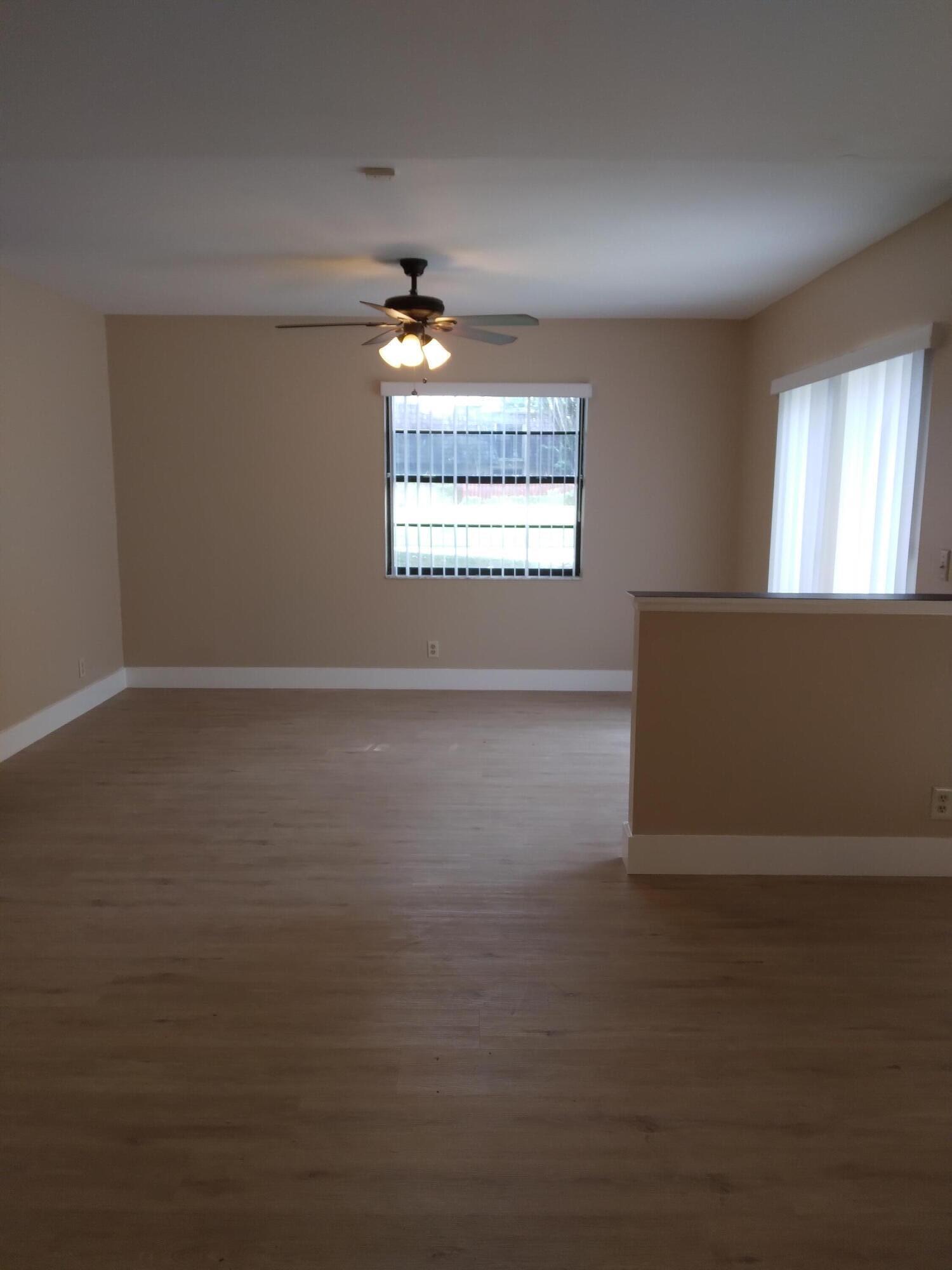 OAKWOOD LAKES CONDO - Residential Lease