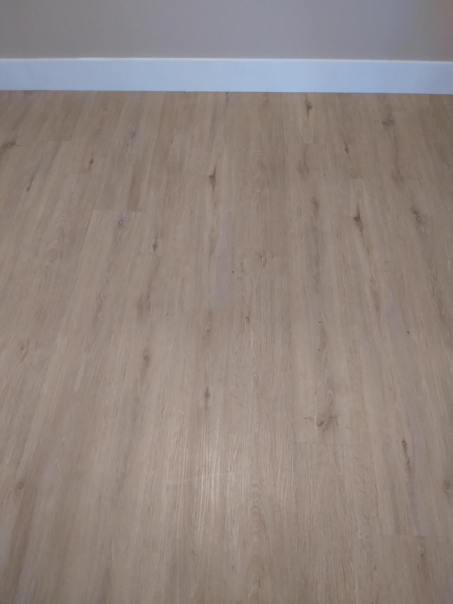 OAKWOOD LAKES CONDO - Residential Lease