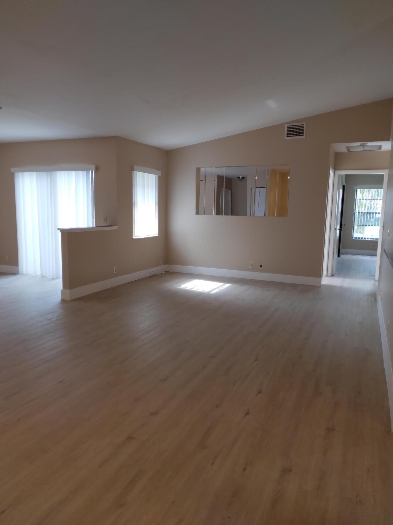 OAKWOOD LAKES CONDO - Residential Lease